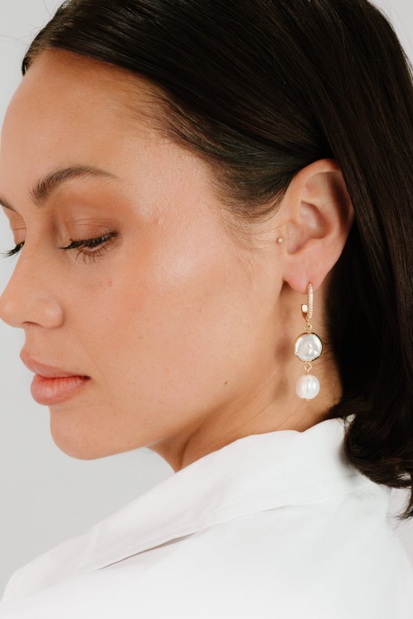 Dangling Freshwater Pearl Huggie Hoop Earrings Online Hot Sale - Image 5