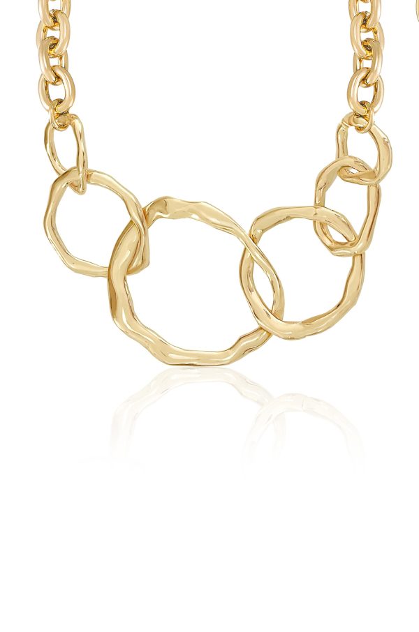 Interlocking Golden Chain Necklace For Sale